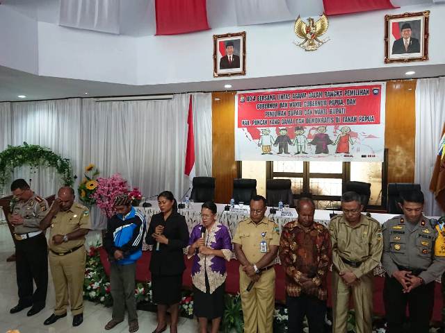 Ciptakan Pilkada Damai, Pemda dan Polri serta Lintas Agama Puncak Jaya Gelar Doa Bersama