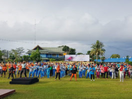 Suasana Senam Sehat Kolosal yang di gelar BPJS Cabang Biak Numfor dalam rangka menyambut HUT BPJS dan pegelaran Akbat Asian Games XVII di lapangan Brimob Biak, Sabtu (28/7/2018)