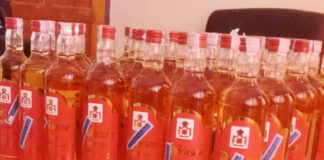 Polsek Kawasan Bandara Wamena Sita Puluhan Botol Minuman Keras