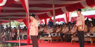 Upacara pembukaan Karang Pamitran Nasional 2018 yang dipimpin Gubernur Jawa Timur Sukarwo yang dilaksanakan di Desa Pramuka Lakuharjo Kabupaten Malang Jawa Timur)