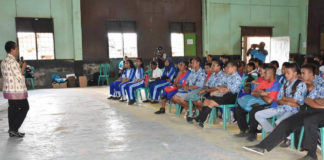 Sosialisasi "kesehatan reproduksi remaja", di GOR Kampung Asiki, Jumat (3/8/2018)