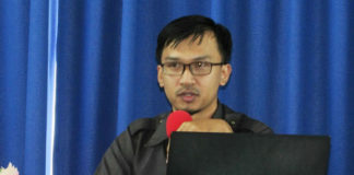Didik Sugeng Utomo,S.ST, Kepala Seksi Neraca Produksi, BPS Papua, saat merilis berita resmi statistik di kantornya, Senin (6/8/2018)