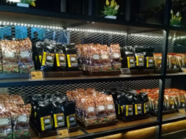 Papua Arabica Coffee yang tampil menonjol di salah satu kafe di Kota Jayapura