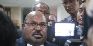 Caption : Gubernur Papua Lukas Enembe SH.MH. Foto : Piet/PapuaSatu.com