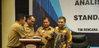 Caption: Sosialisasi Analisis Standar Belanja (ASB) dan Standar Harga Satuan (SHS) di Hotel swisbell Jayapura, Selasa (2/10/2018). Foto: Ist / PapuaSatu.com