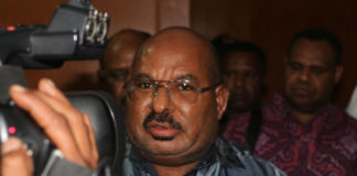 Caption : Gubernur Provinsi Papua Lukas Enembe, S.IP MH