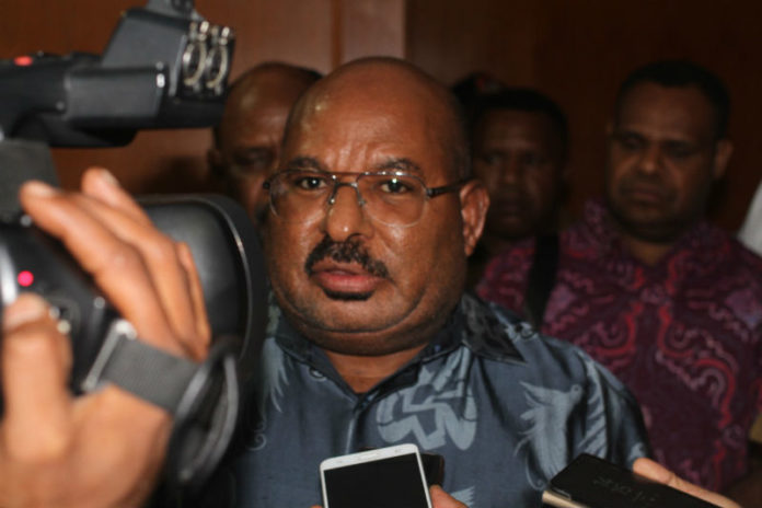 Caption : Gubernur Provinsi Papua Lukas Enembe, S.IP MH