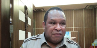 Kepala Bapenda Provinsi Papua, Gerson Djitmau, SH.,MM,