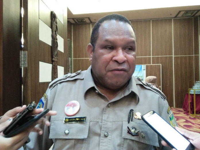 Kepala Bapenda Provinsi Papua, Gerson Djitmau, SH.,MM,