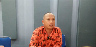Caption: Komisioner KPU Papua, Tarwinto. Foto: Piet Balubun / PapuaSatu.com