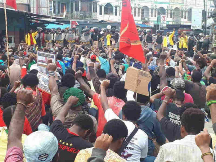 Suasana aksi demo damai dari Aktivis KNPB di Abepura