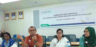 Caption : Kepala Badan Penyelenggara Jaminan Sosial (BPJS) Kesehatan Cabang Jayapura, Djamal Adriansyah, saat memberikan keterangan pers, Rabu (20/12/2018).