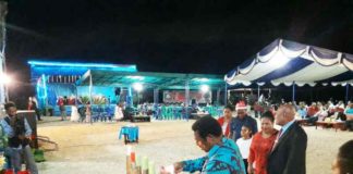 Caption : Suasana Penyalaan lilin pada perayaan Natal Jemaat GIDI Eden Sia Sory Port Numbay, pada Kamis (7/12/2018) malam. Foto : Ayu Vhino/PapuaSatu.com