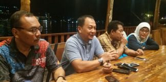 Caption : Asisten Deputi Pengembangan olahraga Tradisionala dan layanan Khusus Kementrian Pemuda dan Olahraga RI Dr. Bayu Rahadiyan saat memberikan keterangan kepada wartawan.