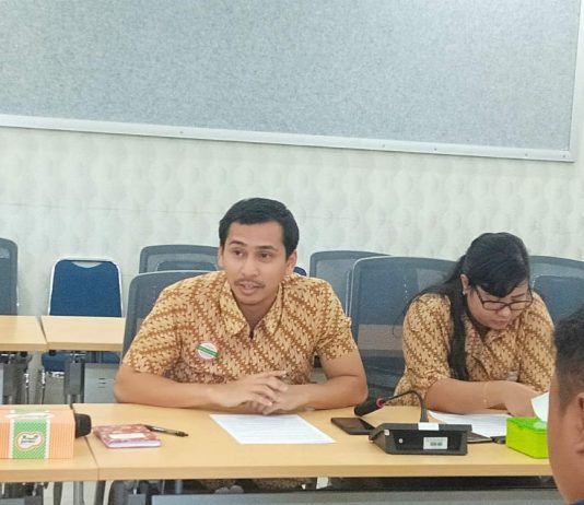 Caption : Pps. Kepala BPJS Kesehatan Cabang Jayapura, Faizal Busran saat Konferensi Pers, Selasa (16/4/2019).