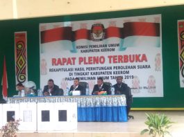 Caption: Suasana rapat pleno terbuka rekapitulasi hasil perhitungan tingkat Kabupaten Keerom yang diselenggarakan oleh KPU Keerom, di Gedung Pramuka Swakarsa, Jum’at (3/5/2019).
