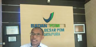 Kepala BBPOM Jayapura, Drs. Hanetje Gustav Kakerissa, Apt