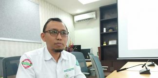 Caption : Kepala BPJS Kesehatan Cabang Jayapura Provinsi Papua, Djamal Adriansyah saat memberikan keterangan pers, Senin (27/5/2019). Foto : Ayu Vhino/PapuaSatu.com