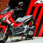 New Honda ADV warna merah hitam yang sempat dilirik untuk dicoba oleh Wapres Jusuf Kalla saat pameran aIISI di Jakarta dan menjadi salah satu warna vaforit di Papua.(foto/doc)