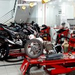 suasana di ruang service AHASS Astra Motor Tanah Hitam