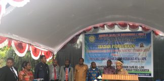 Bupati Keerom Muh. Markum saat membuka Konferda GIDI Klasis Tabi ke 3 yang berlangsung di Gereja PNIEL Pir IV kampung Wonorejo