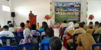 Caption : Wakil Bupati Jayapura, Giri Wijayantoro ketika memberikan sambutan di Sentani, Selasa (12/11/2019) siang. Foto : Tinus Yigibalom/PapuaSatu.com