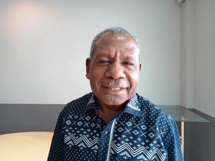 (CAPTION FOTO): Ketua DPW Partai NasDem Papua Mathius Awoitauw, SE, M.Si
