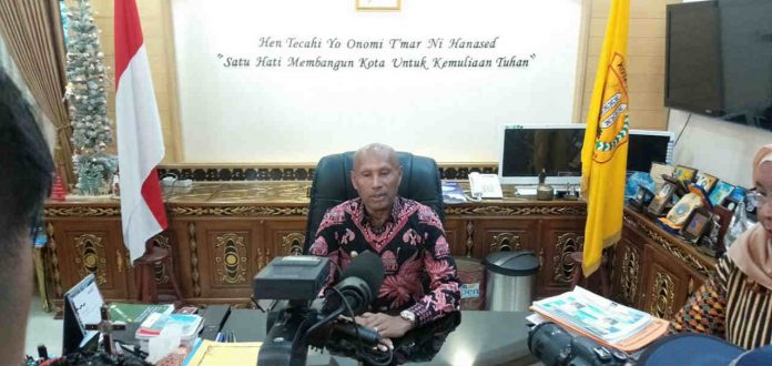 Dr. Drs. Benhur Tomi Mano, MM
