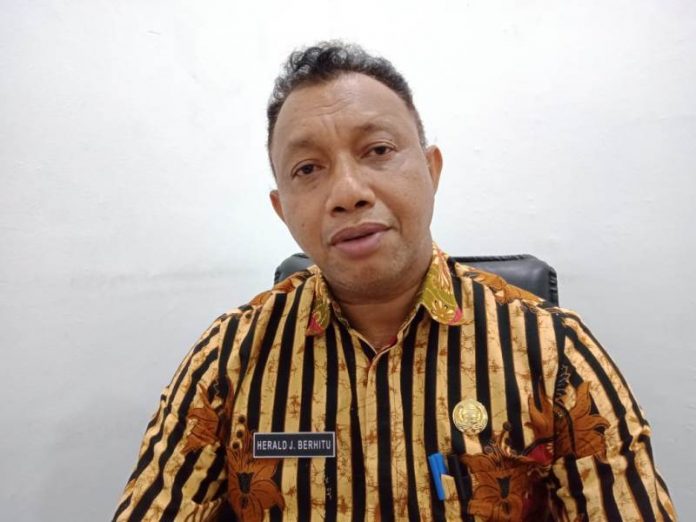 Kepala Disdukcapil Kabupaten Jayapura, Herald J. Berhitu