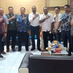 Direktur Intelkam Polda Papua, Kombes Pol Alfred Papare, SIK berfoto bersama stakholder lain usai sharing informasi pencegahan virus corona, Kamis (19/3/20)