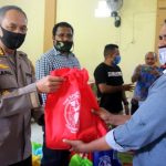 Penyaluran bantuan oleh Polda Papua bersama posko The Spirit Of Papua kepada hamba-hamba Tuhan yang terdampak Covid-19