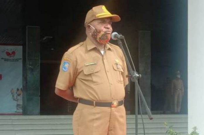 Penjabat Sekda Papua Doren Wakerkwa