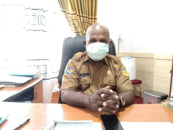Kepala Dinas Kesehatan Provinsi Papua, Dr. Roby Kayame, SKM, M.Kes Kepala Dinas Kesehatan Provinsi Papua, Dr. Roby Kayame, SKM, M.Kes