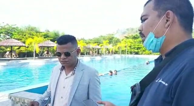 Caption : Yosep Titilolobi, Waket PDI Perjuangan Kota Sorong Bidang Hukum dan Ham Caption : Yosep Titilolobi, Waket PDI Perjuangan Kota Sorong Bidang Hukum dan Ham