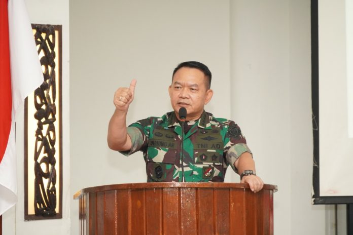 Kasad Jenderal TNI Dudung Abdurachman S.E., M.M Kasad Jenderal TNI Dudung Abdurachman S.E., M.M