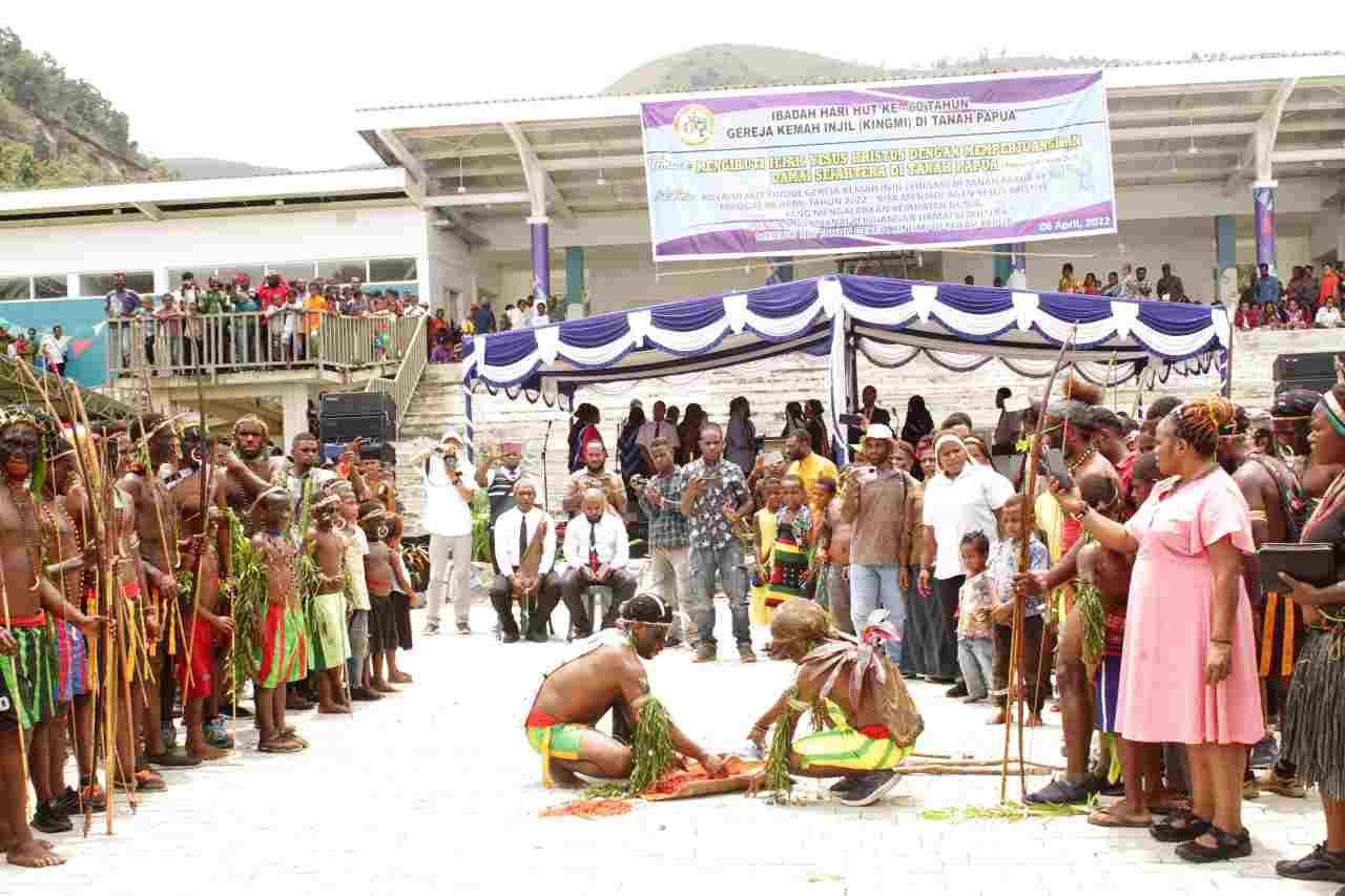Caption : Suasana Drama berdirinya Gereja Kingmi di Tanah Papua