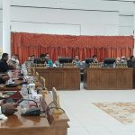 Anggota Legislatif Kabupaten Jayapura saat mengikuti sidang di Ruang Sidang Utama Kantor DPRD Kabupaten Jayapura