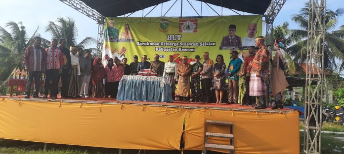 Bupati Keerom Piter Gusbager yang didampingi sejumlah muspida dan tokoh-tokoh dari berbagai suku dan agama turut merayakan HUT KKSS ke 47 tahun tingkat Kabupaten Keerom.