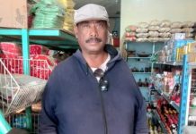Abdul Makmur Saba, pengusaha ternak ayam petelur dan ayam di kabupaten. Manokwari, Papua Barat