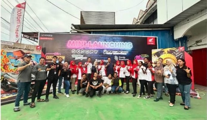 WhatsApp Image 2025-02-20 at 07.25.51 Suasana mini louncing New Honda Scoopy dan New Honda PCX kepada publik Kota Sorong (foto/istimewa)