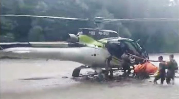 Evakuasi jenazah ke-13 di area pendulangan emas Kabupaten Yahukimo