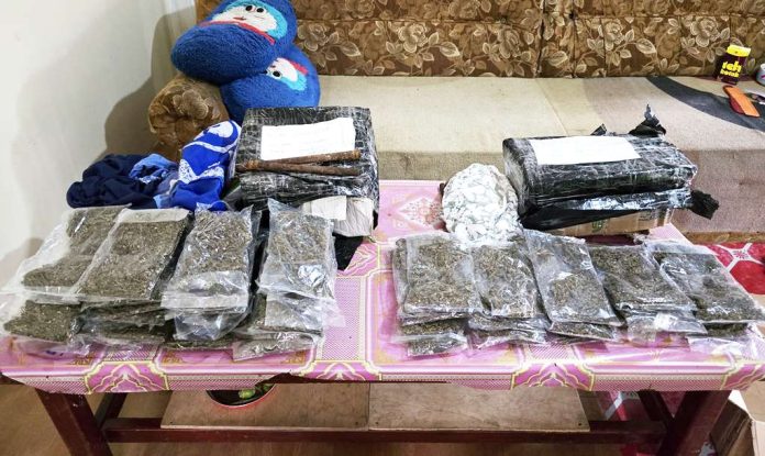 Barang bukti ganja seberat 1,2 Kg yang akan dikirim melalui jasa pengiriman di Hamadidan berhasil digagalkan