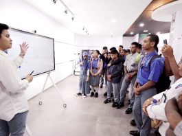 Pengenalan AI Experience Center Jayapura kepada Siswa SMA N 2 Jayapura