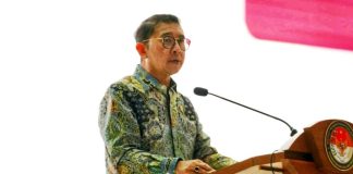 Menteri Kebudayaan Republik Indonesia, Fadli Zon saat memberi materi dalam kegiatan Orientasi Kepemimpinan Kepala Daerah dan Wakil Kepala Daerah Tahun 2025 di Kampus IPDN Jatinangor, Jawa Barat, Selasa (24/6/2025)
