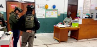 Pengamanan ketat oleh aparat Satgas Ops Damai Cartenz saat korban penembakan berada di RS Mulia, Puncak Jaya