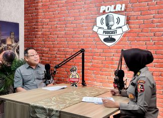 Kaops Damai Cartenz Brigjen. Pol. Dr. Faizal Ramadhani, S.Sos., S.I.K., M.H. saat Podcast bersama Polri TV di Divhumas Polri, Kamis (17/7/2025)