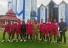 Tim Futsal Bukit Hermon saat foto bersama sebelum memulai pertandingan melawan Tim Tolaki dalam turnamen Futsal Ketua DPR Papua CUP IV