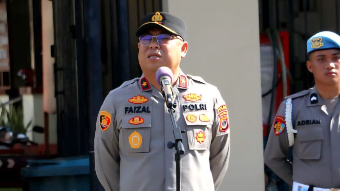 Wakapolda Papua Brigjen Pol. Dr. Faizal Ramadhani, S.Sos., S.I.K., M.H. saat memimpin Apel Konsolidasi Personel di Lapangan Command Center Polda Papua, Kota Jayapura, Rabu (03/09/2025)