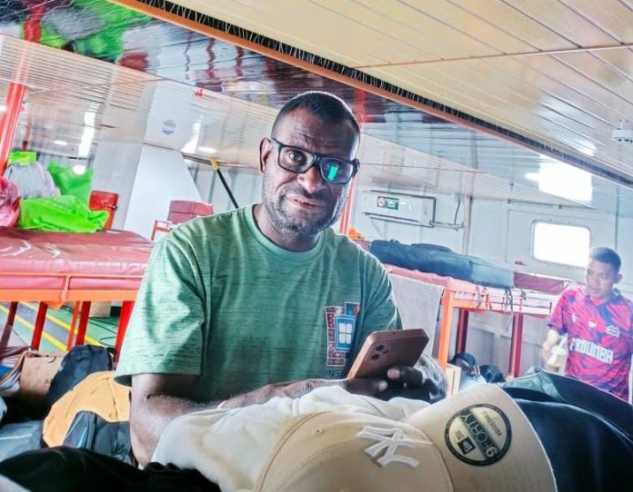 Tokoh pemuda asal Kabupaten Sarmi, Esau Saweri