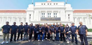 Foto bersama peserta capacity building jurnalis ekonomi Papua ke Musium Bank Indonesia